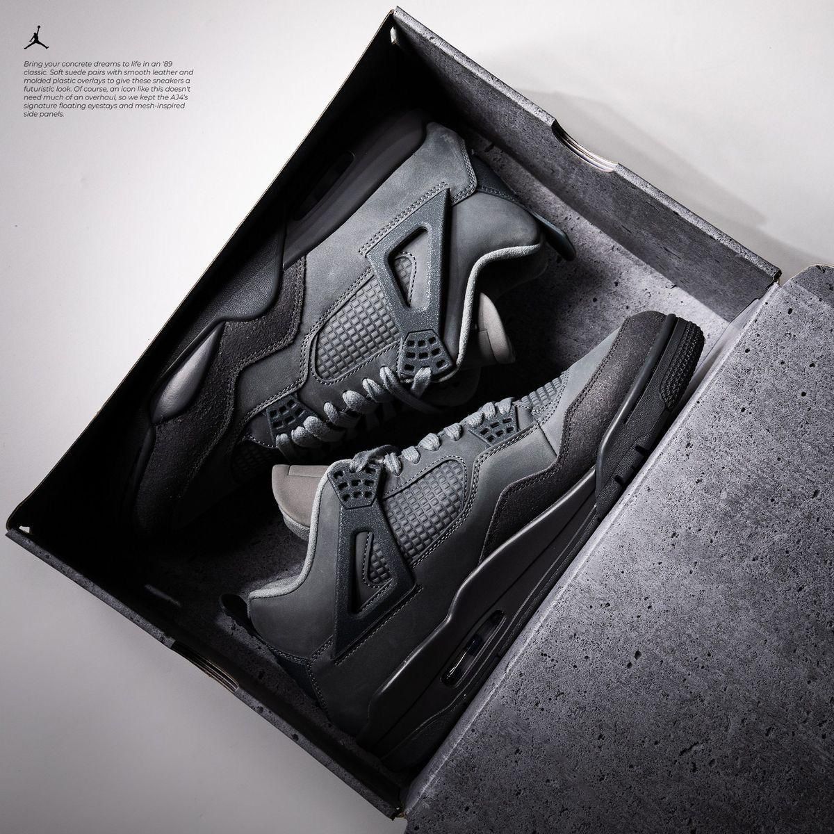 Nike Air Jordan 4 Black Cat